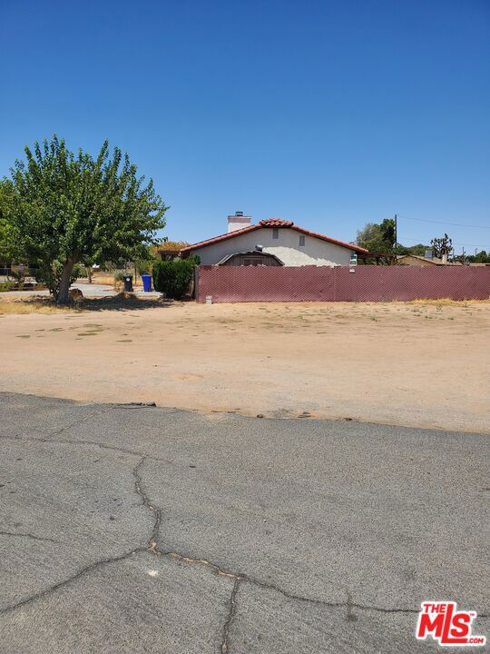 main property photo 3