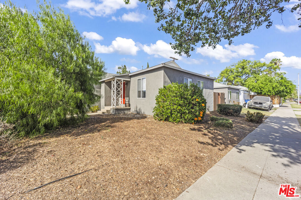 main property photo 25