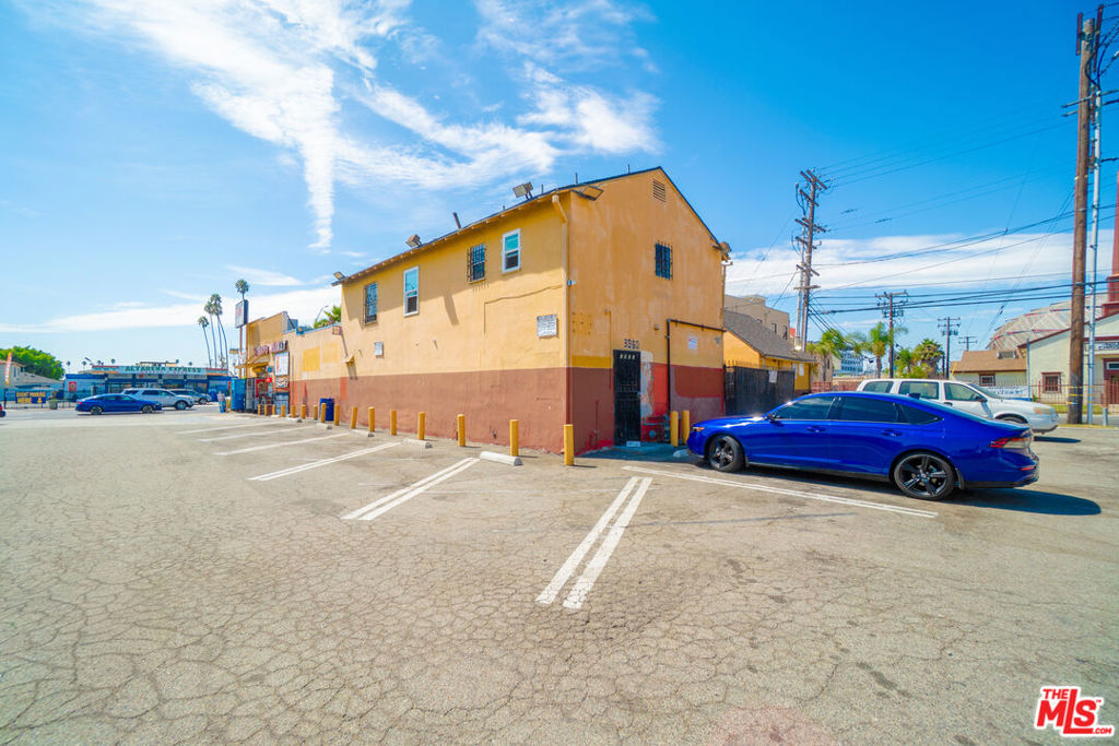 main property photo 3