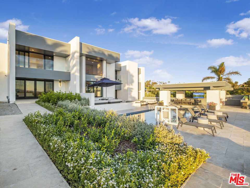 main property photo 74
