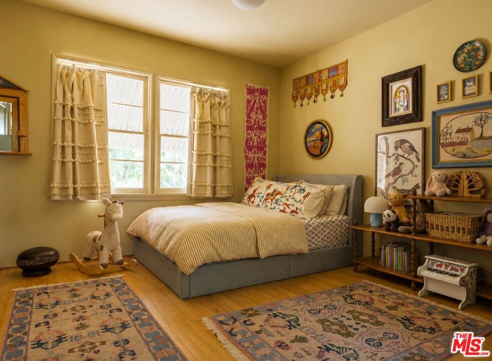 main property photo 18