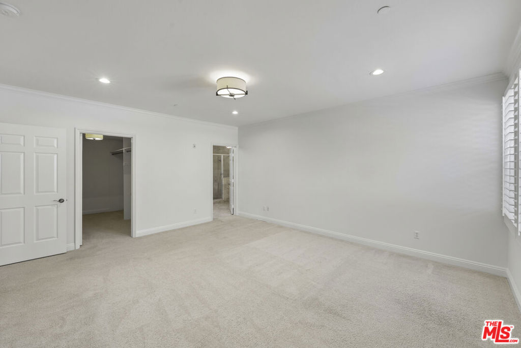 main property photo 60