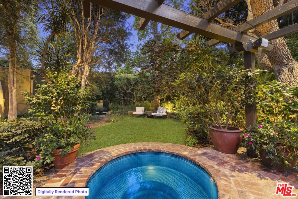 main property photo 23