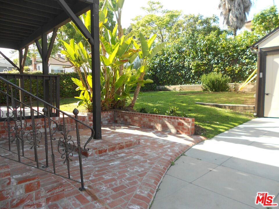 main property photo 42