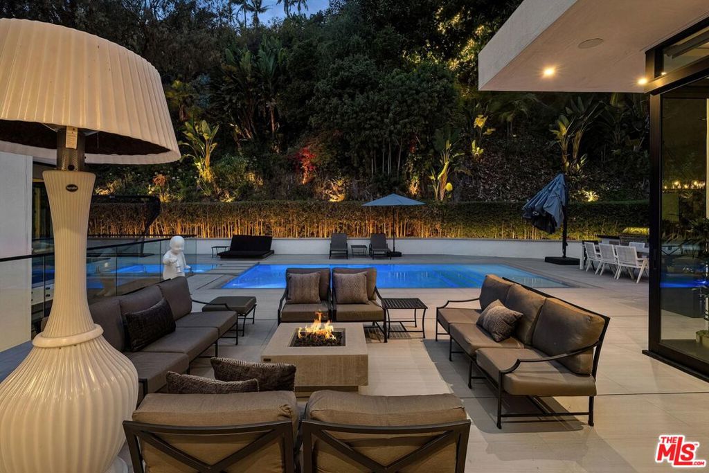 main property photo 45