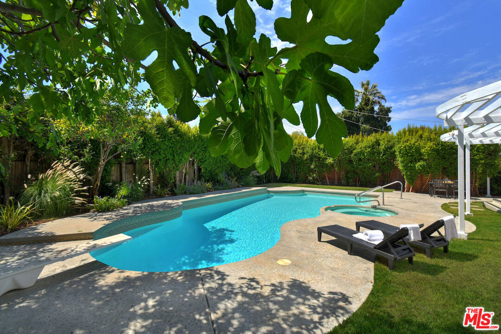 main property photo 58