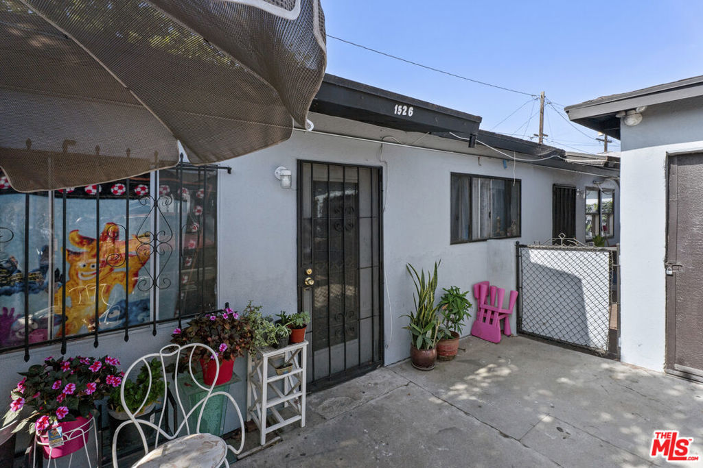 main property photo 10
