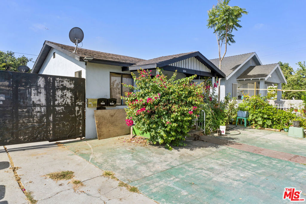 main property photo 5