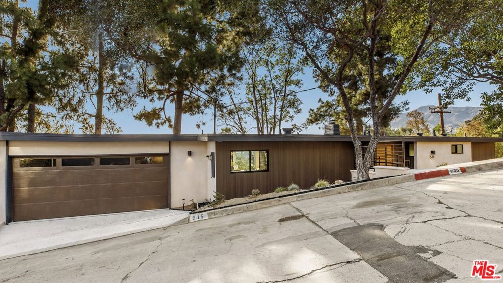 main property photo 57