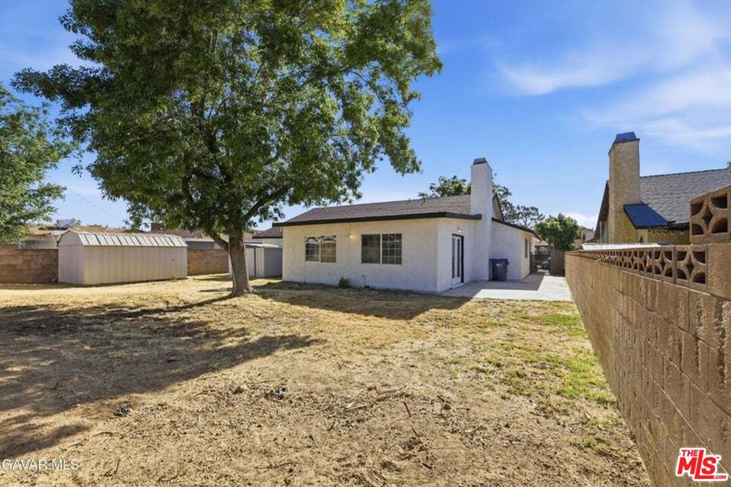 main property photo 17