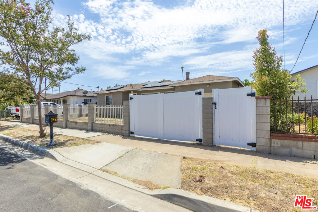 main property photo 2