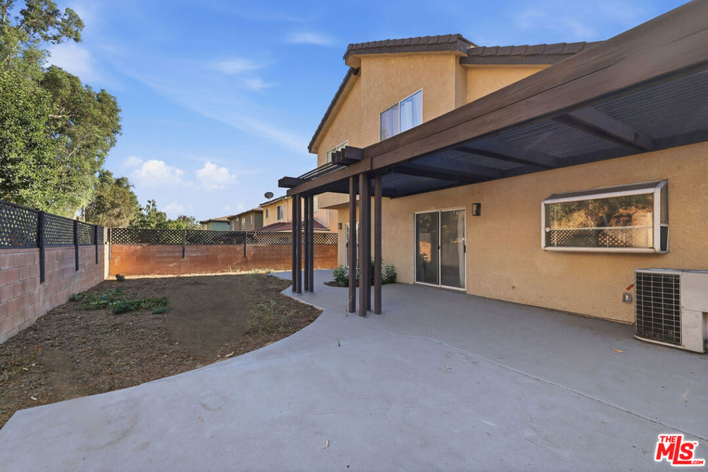 main property photo 28