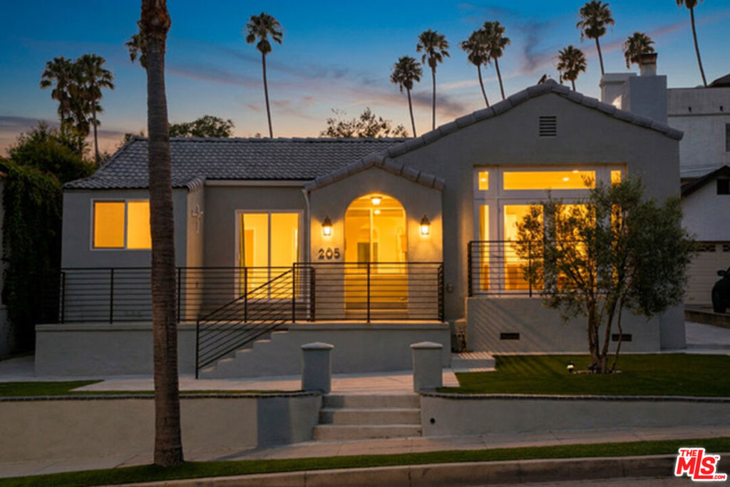 main property photo 18