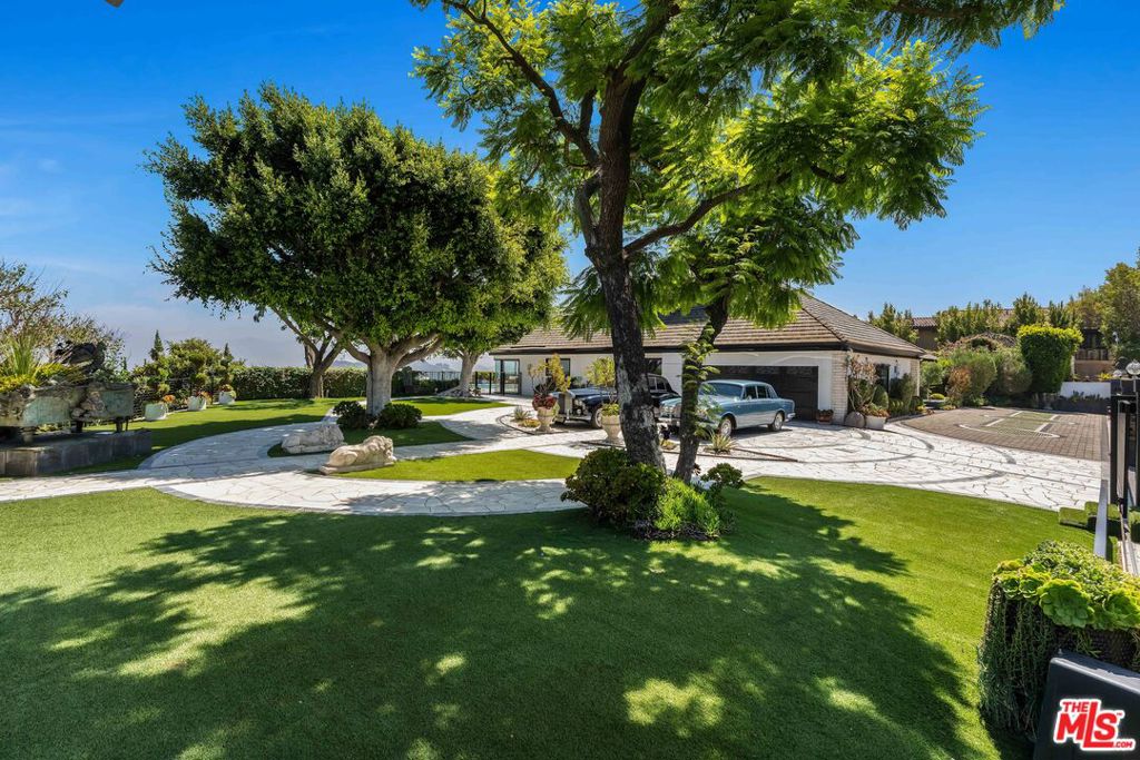 main property photo 14
