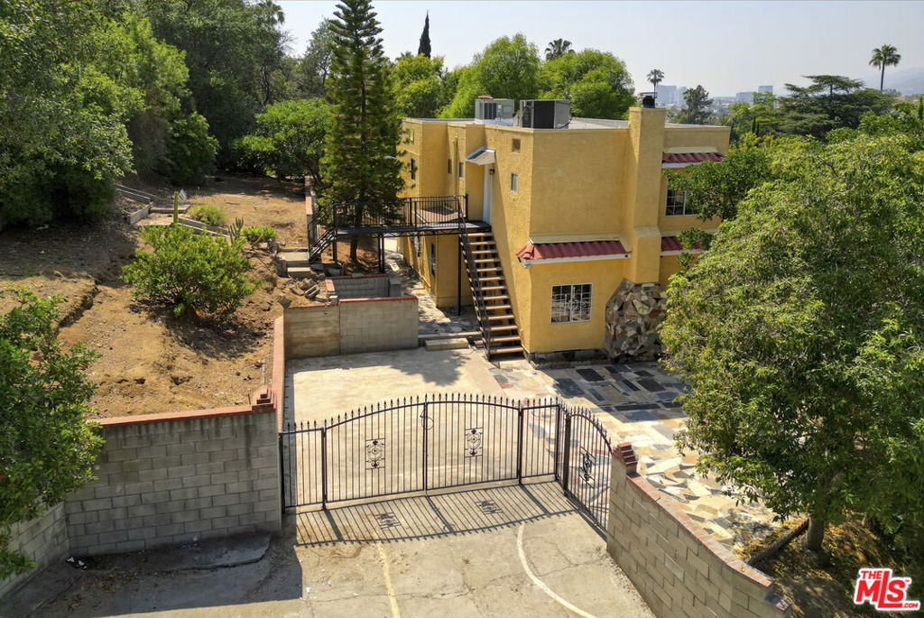 main property photo 16