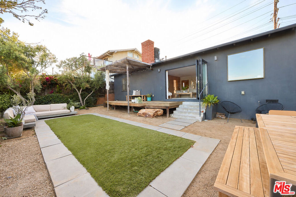 main property photo 24