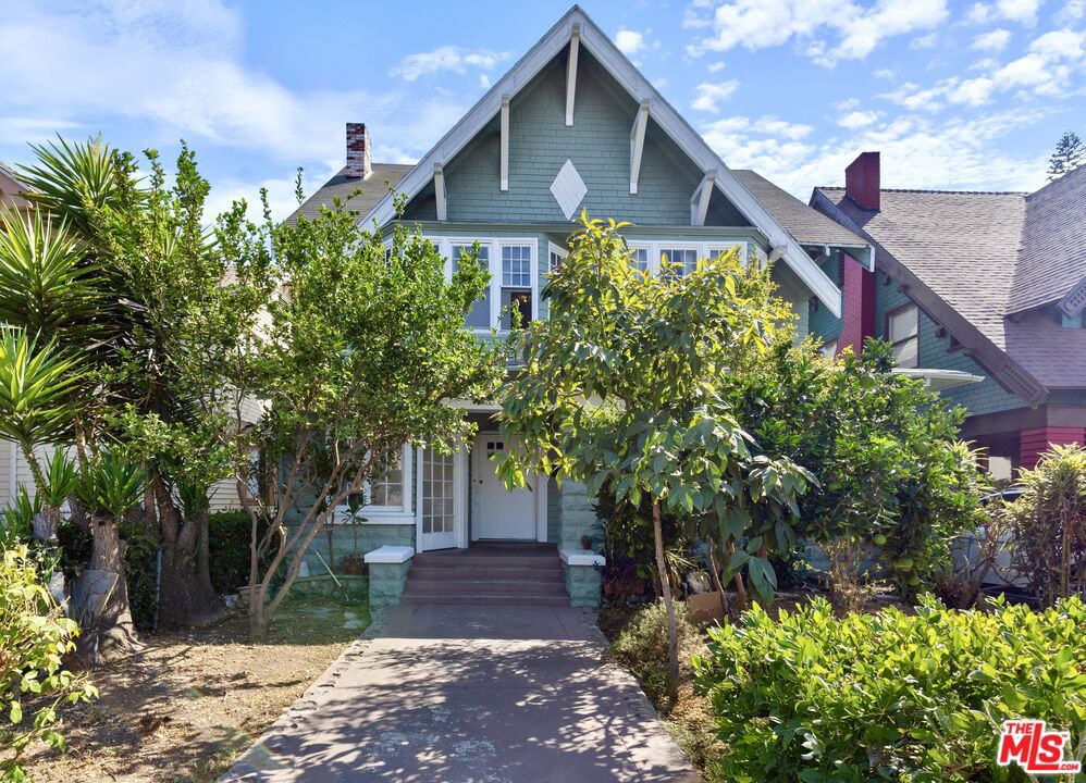 main property photo 18