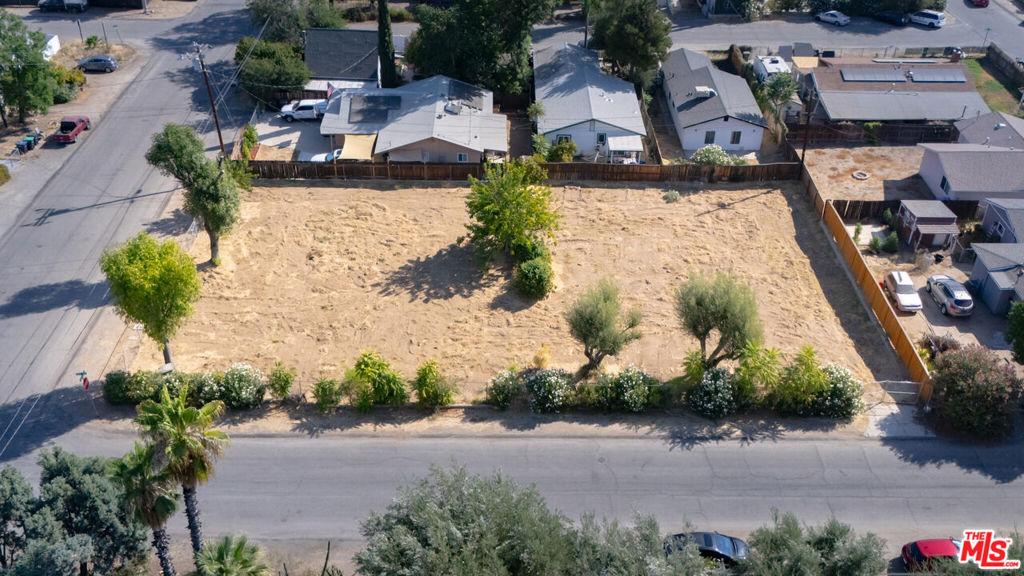 main property photo 13