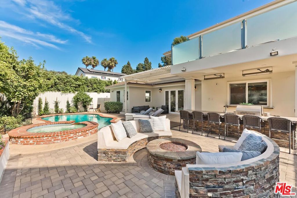 main property photo 36