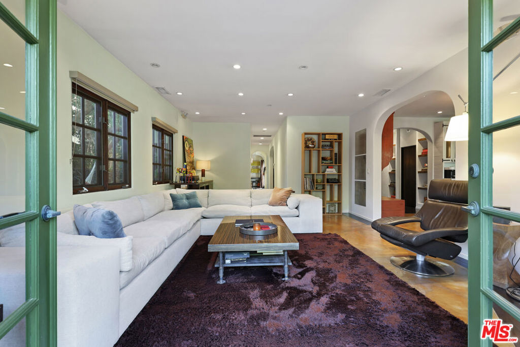 main property photo 14