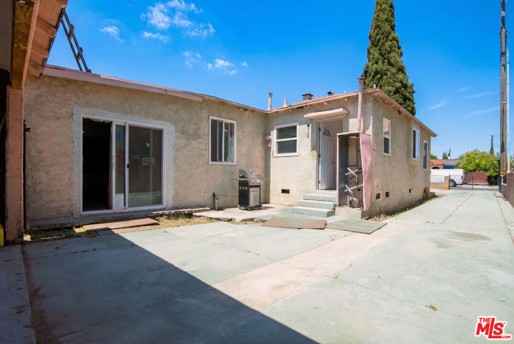 main property photo 9