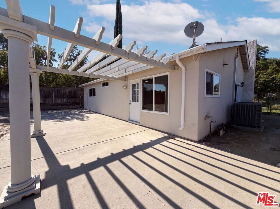 main property photo 21