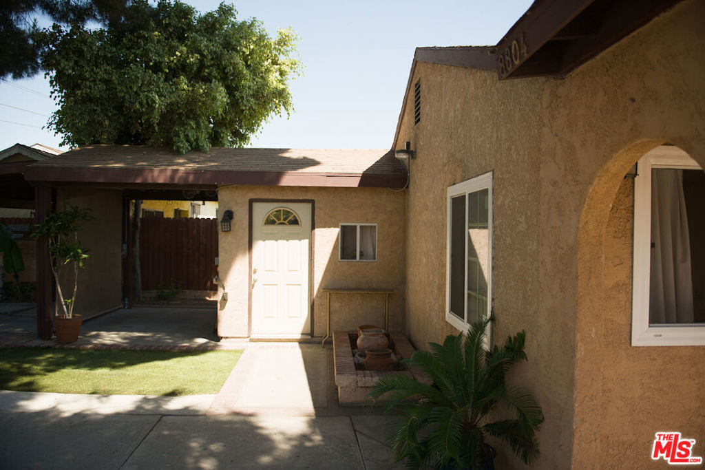 main property photo 23