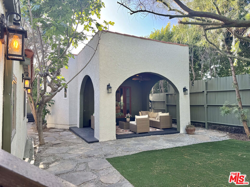 main property photo 16