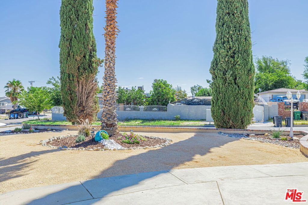 main property photo 41