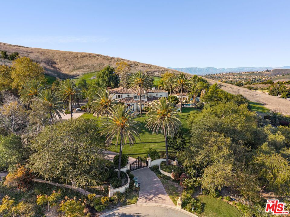 main property photo 40