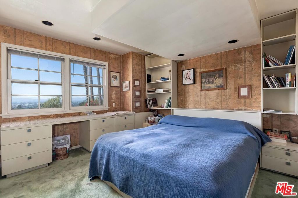 main property photo 43