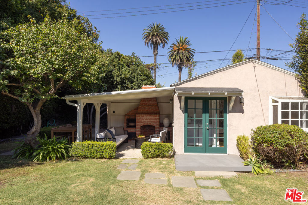 main property photo 17