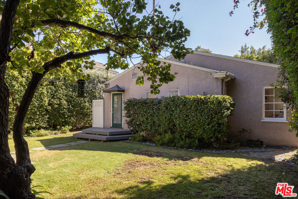 main property photo 25