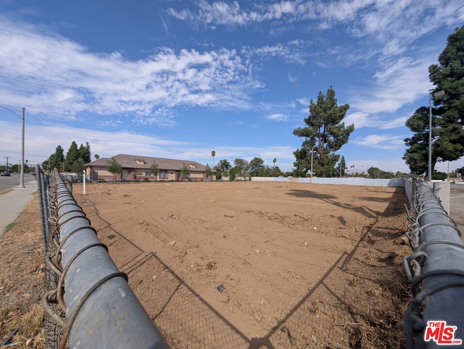 main property photo 5