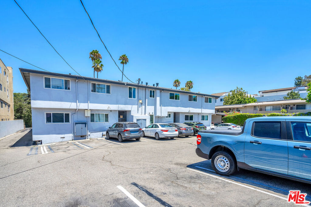 main property photo 8