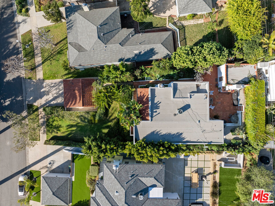 main property photo 48
