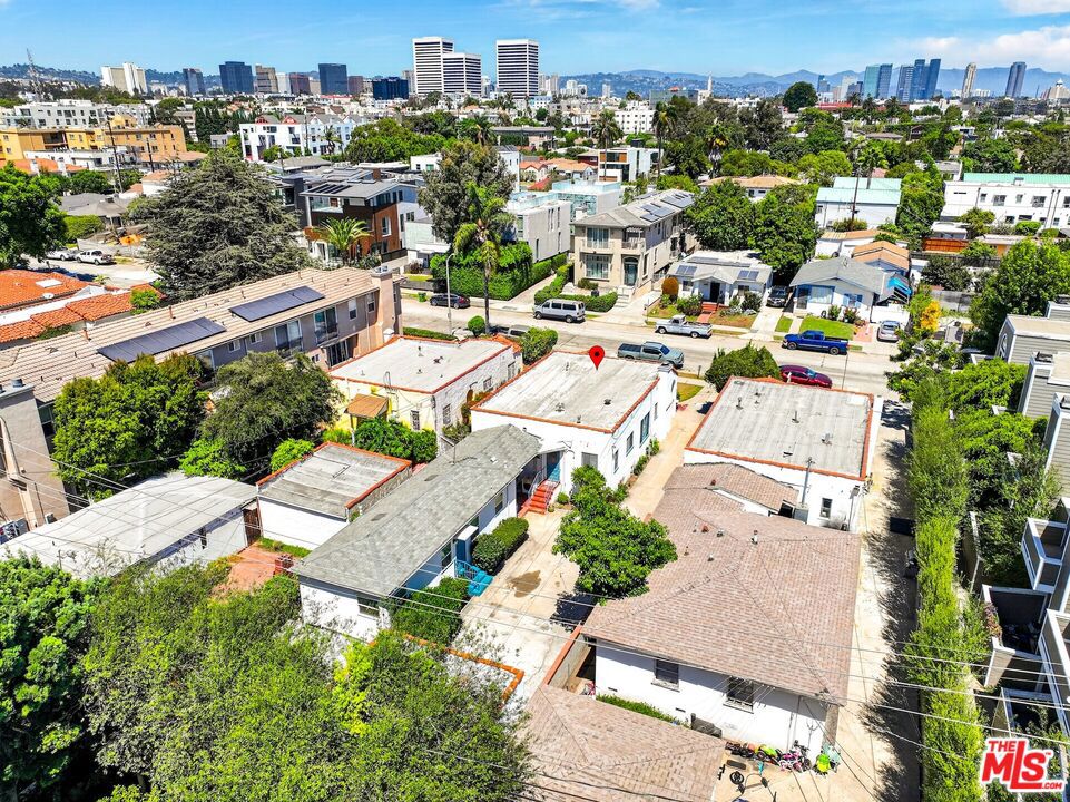 main property photo 10
