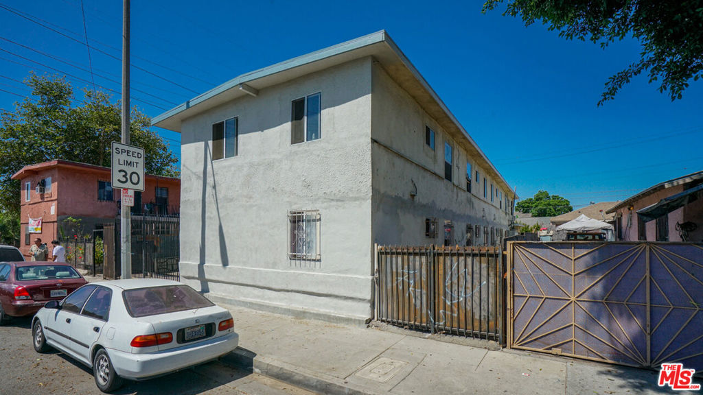 main property photo 12