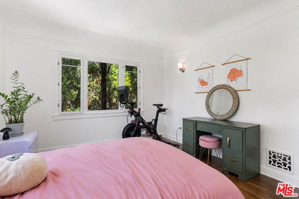 main property photo 60