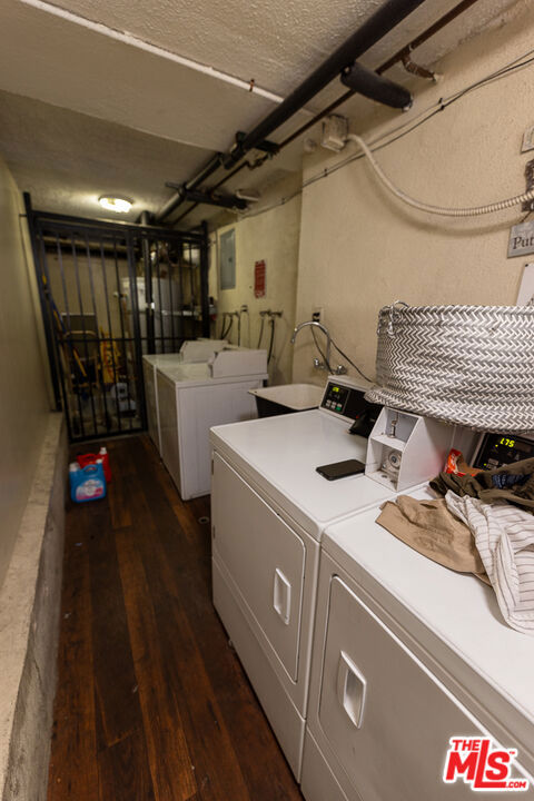 main property photo 14