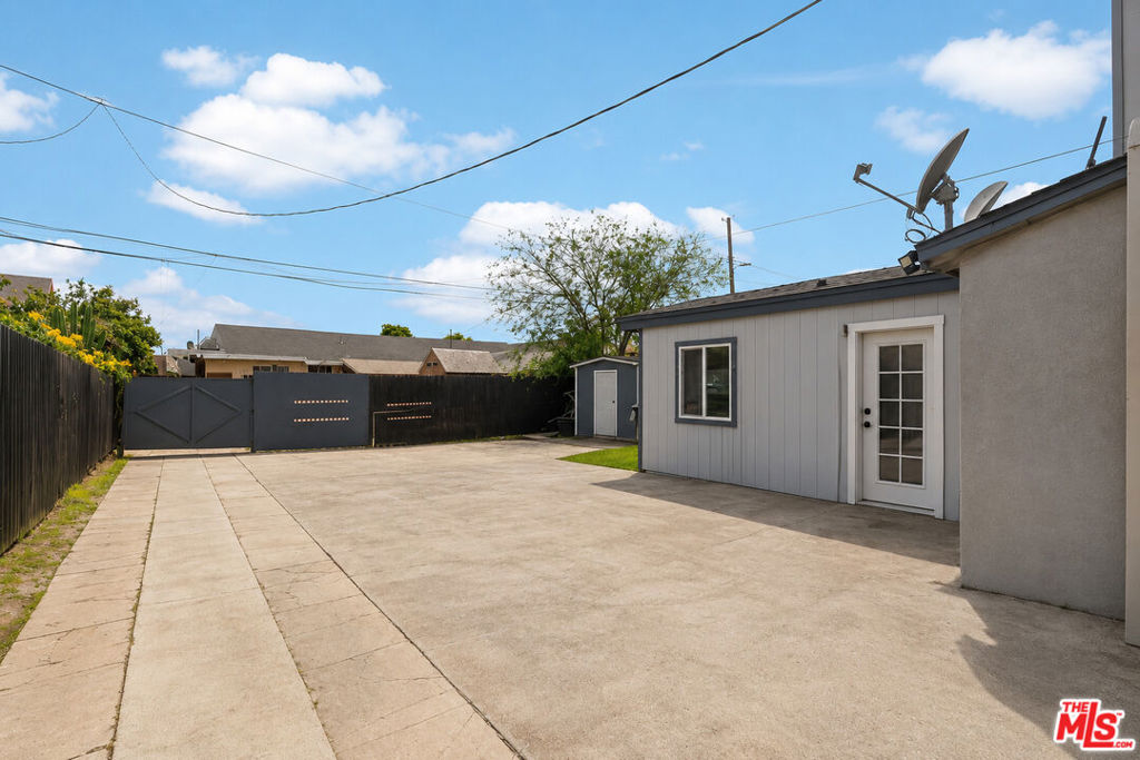 main property photo 9