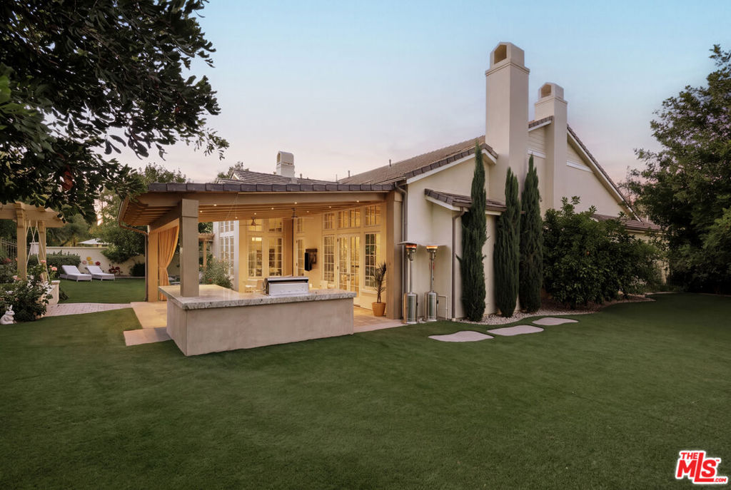 main property photo 29
