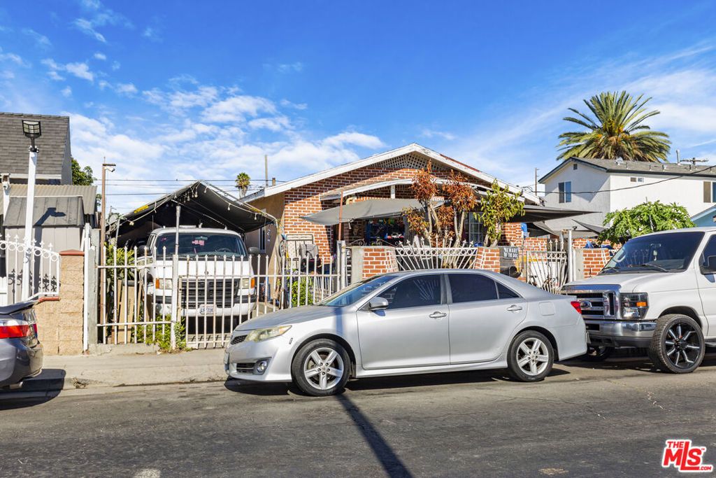 main property photo 2
