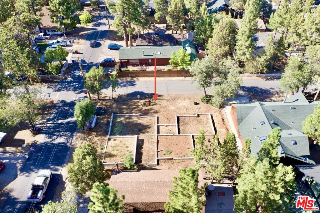 main property photo 8