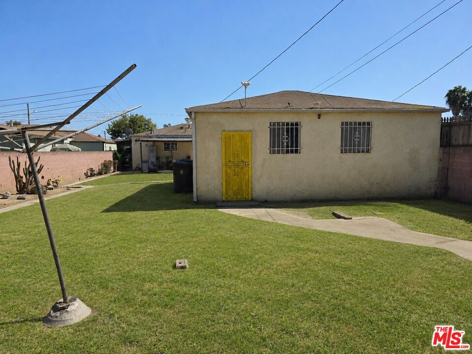 main property photo 12