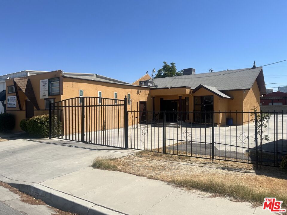 main property photo 3