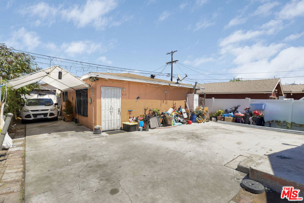 main property photo 5