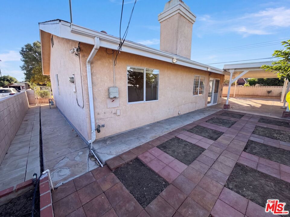 main property photo 29