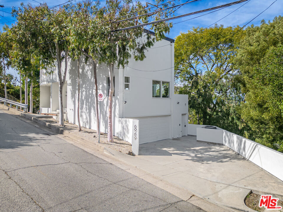 main property photo 46
