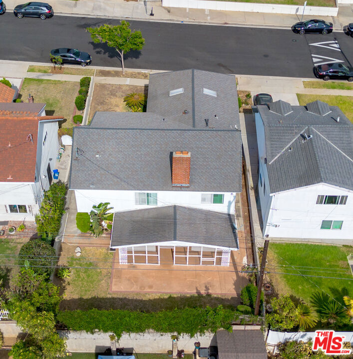 main property photo 40
